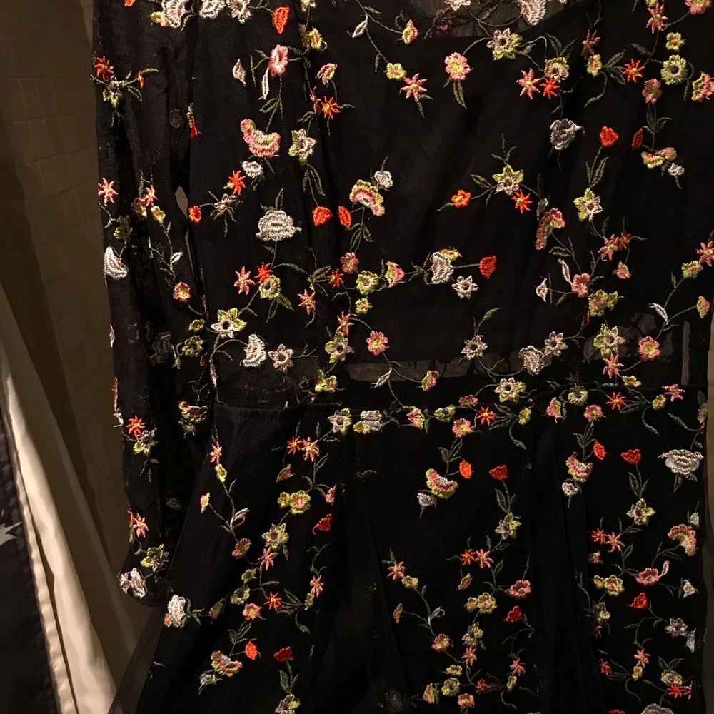Dress - Picture 3 of 3